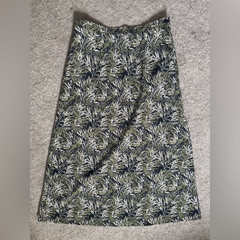 Vintage Sag Harbor Petite 6 Midi Skirt Black Olive Green Tan Leaf Grass Pattern